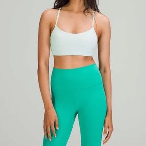 Lululemon Flow Y Bra Nulu *Light Support, A-C Cups in Delicate Mint Size 8